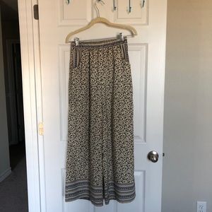 Flowy, printed pants